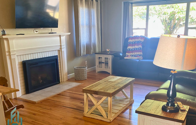 Spacious 3-Bedroom Home with Huge Shop, RV Parking, and Garden Oasis – North Albany
