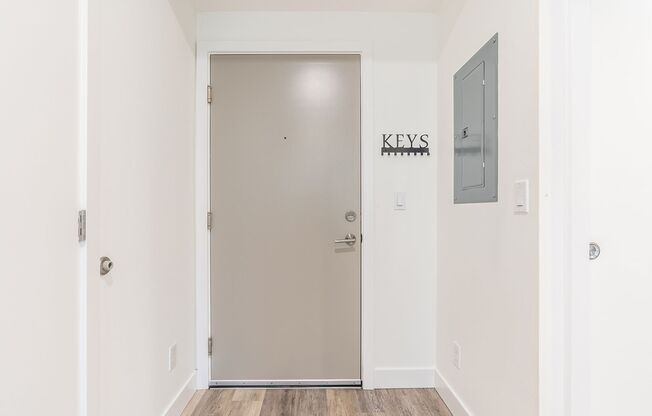 Studio, 1 bath, 405 sqft, $1,295, Unit B002