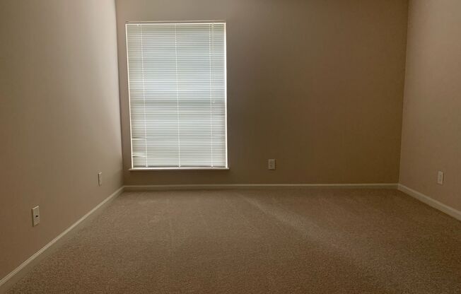 2 beds, 2 baths, 1,068 sqft, $1,698, Unit 1101LsE