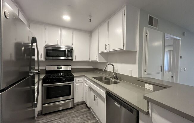 1 bed, 1 bath, 700 sqft, $1,898, Unit 408