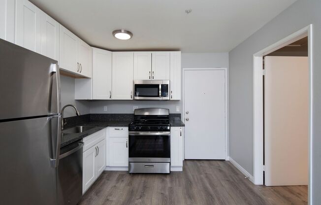 1 bed, 1 bath, 475 sqft, $1,795, Unit 8914-14