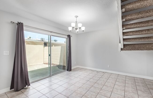 4 bedroom 2.5 bathroom townhome in the heart of Tempe!