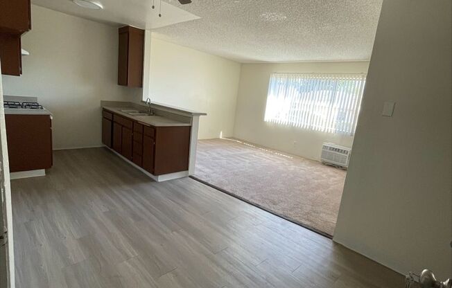 1 bed, 1 bath, 536 sqft, $1,895, Unit 27