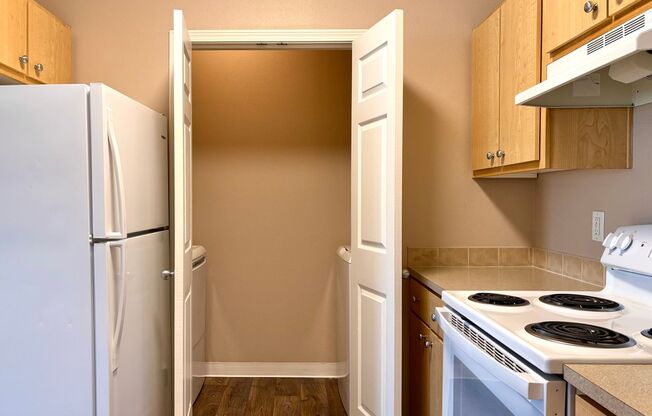 1 bed, 1 bath, 891 sqft, $1,625, Unit 1728