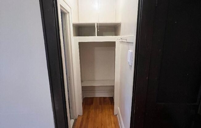 Studio, 1 bath, 366 sqft, $790, Unit 105