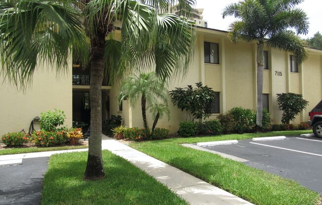 Lovely  2 bedroom 2 bathroom condo