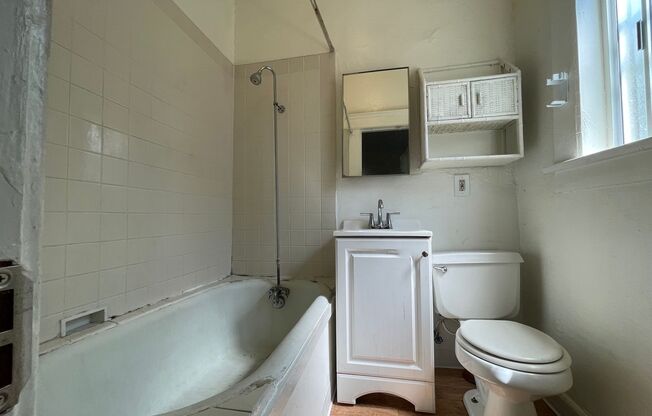 Studio, 1 bath, 200 sqft, $1,695