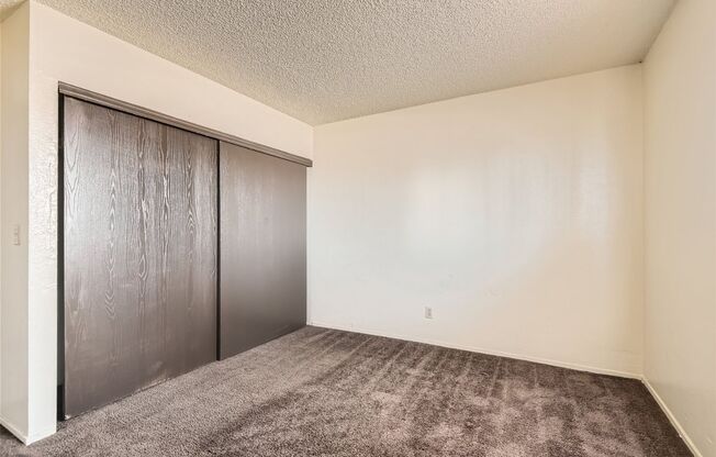 2 beds, 1 bath, $1,075, Unit Unit 1