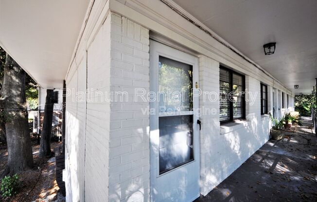 1 bed, 1 bath, 550 sqft, $1,000, Unit 6