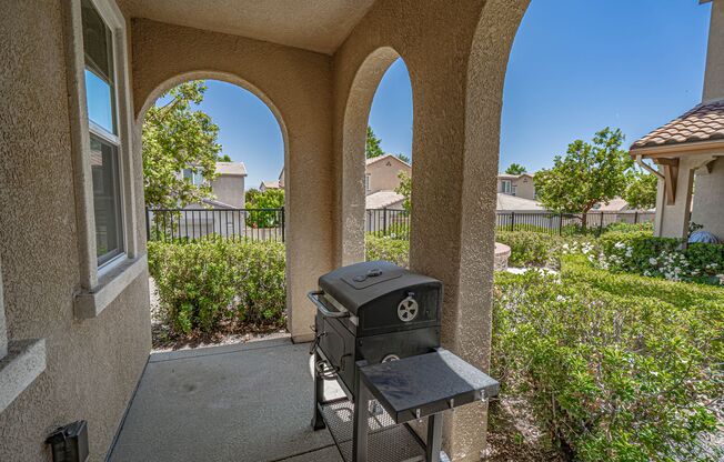 West Creek - Upgraded Townhome for Rent in Valencia!