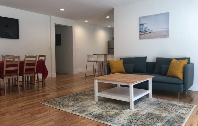 2060 San Antonio Ave