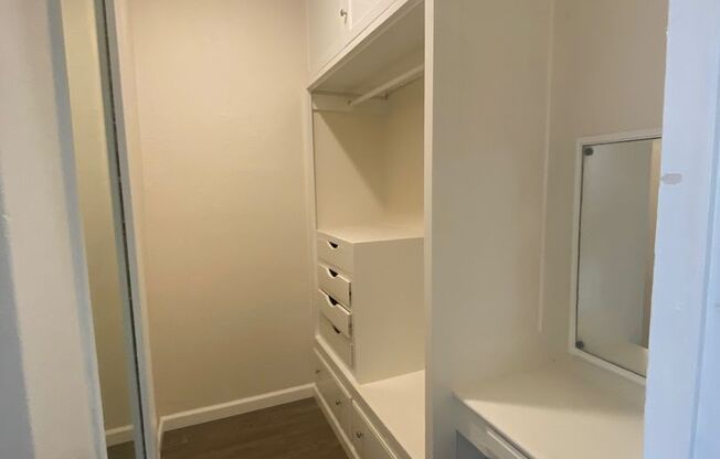 Studio, 1 bath, 341 sqft, $1,495, Unit 305