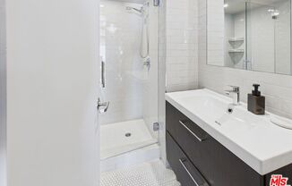 1 bed, 1 bath, 798 sqft, $4,100, Unit 205A