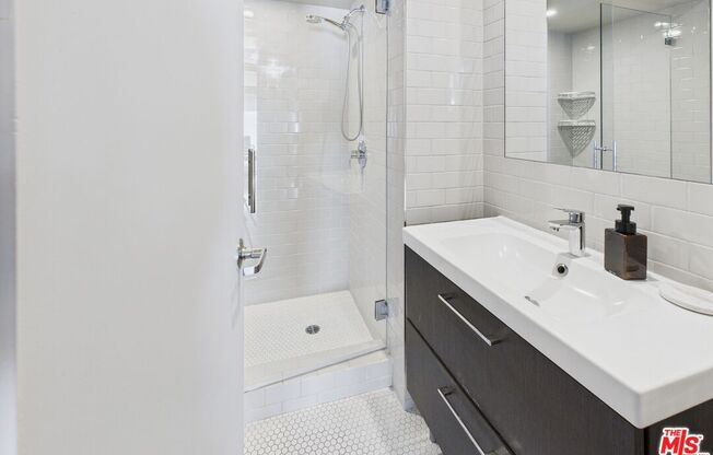 1 bed, 1 bath, 798 sqft, $4,100, Unit 205A