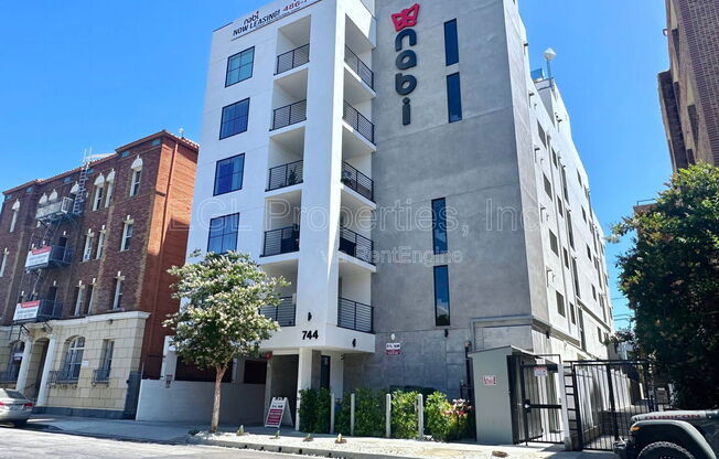 1 bed, 1 bath, 607 sqft, $2,350, Unit 602