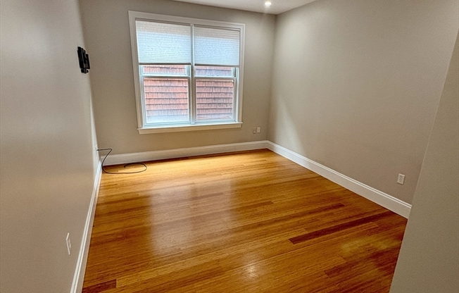 2 beds, 2 baths, 1,284 sqft, $3,850, Unit 4