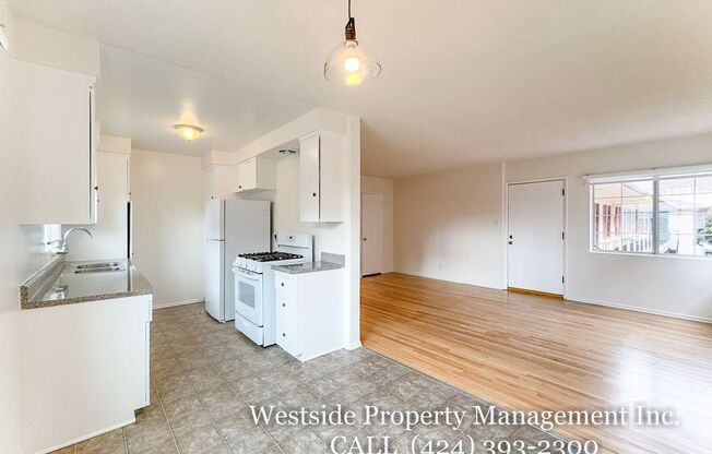 808 6th St.