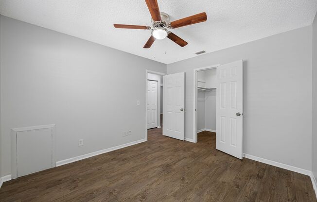 2 beds, 1 bath, 800 sqft, $1,595, Unit 621-4