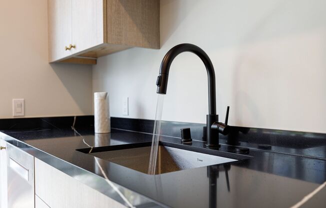 2 beds, 2 baths, $4,250, Unit # 5