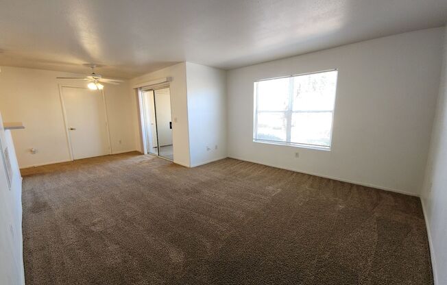 Three Bedroom Condo w/ a Garage