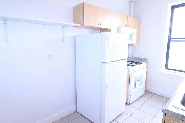 1 bed, $1,100