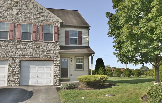 Beautiful 3 Bedroom Townhouse in Central Dauphin School District