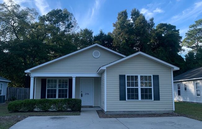 3 Bedroom 2 Bath House on Victory Gardens Available Now