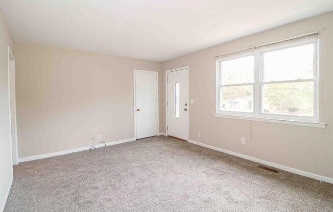 808 HELTON DR
