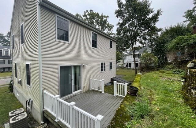 4 beds, 2 baths, 1,590 sqft, $4,300