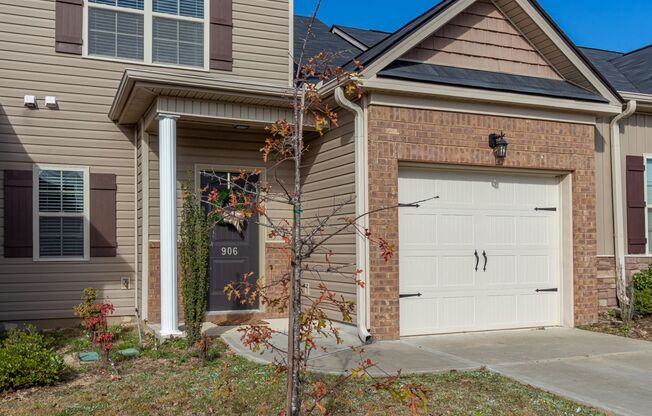 Beautiful 3 bedroom Townhome