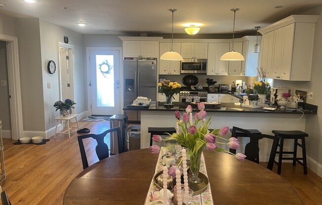 3 beds, 2 baths, 1,490 sqft, $4,000, Unit 11