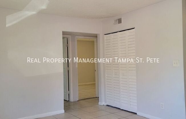 8427 N 39 ST