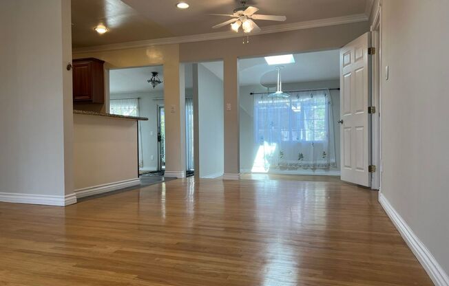Upgraded + AVAILABLE NOW! 3BR w/appliances + spa included (10428 Collett)