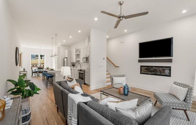 3 beds, 3 baths, 1,961 sqft, $3,200, Unit 403