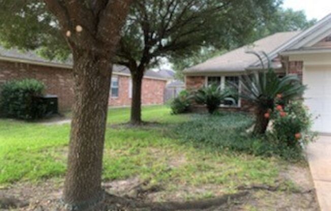 3 beds, 2 baths, $1,900