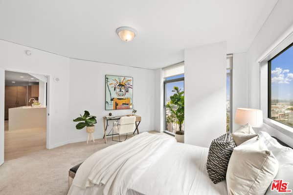 2 beds, 3 baths, 1,735 sqft, $7,500
