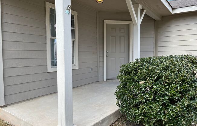 215 Madison Ln