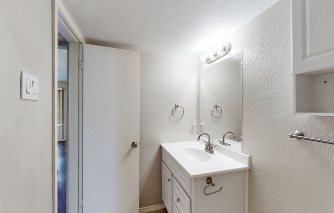 1 bed, 1 bath, 608 sqft, $1,139, Unit 226 A3 No Patio