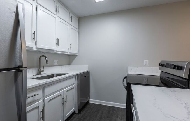 2 beds, 1.5 baths, 1,100 sqft, $1,195, Unit #120