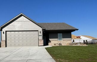 Charming 3-Bedroom, 2-Bath Home for Rent in Goddard, KS – $1,675/month