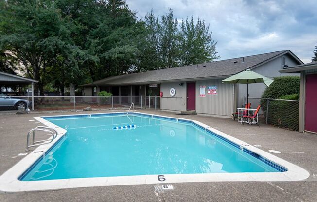 #125 GARDEN MANOR APTS