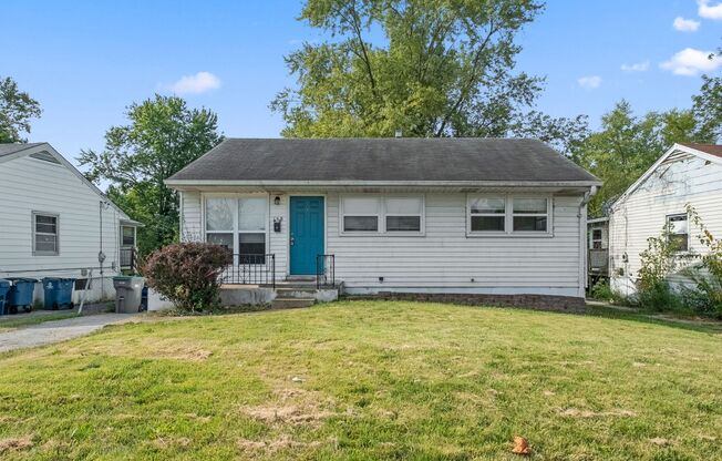 Welcome to this charming 3-bedroom, 1-bathroom house located in the heart of St Louis, MO