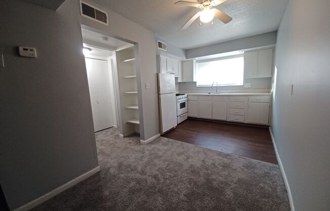 1 bed, 1 bath, 590 sqft, $950, Unit 74