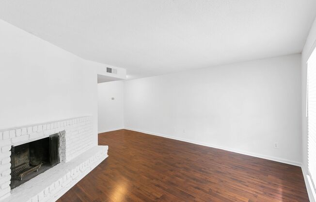 1 bed, 1 bath, 760 sqft, $1,042, Unit 1208A