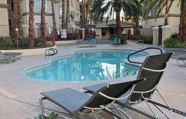 Condo in  Gated Community!!!!