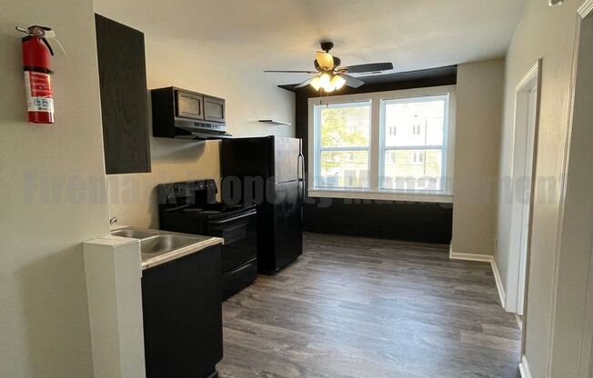 2 beds, 1 bath, 750 sqft, $850, Unit 308