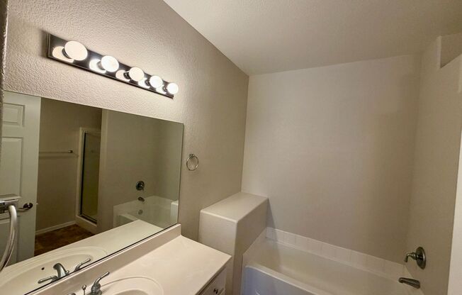 2 beds, 2 baths, $1,550, Unit # 6231