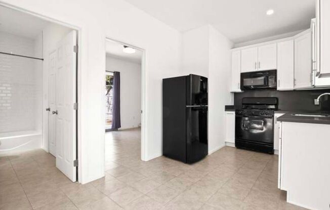 Charming 1 Bed / 1 Bath ADU with Private Patio in Prime Sylmar Location