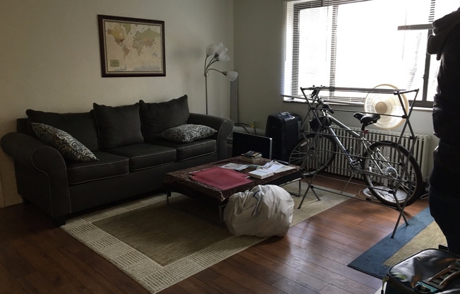 1 bed, 1 bath, $1,195, Unit 17