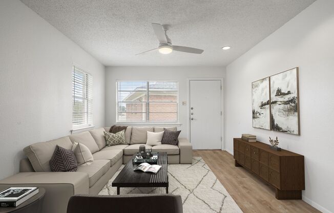 Freshly Renovated 3-Bedroom Duplex